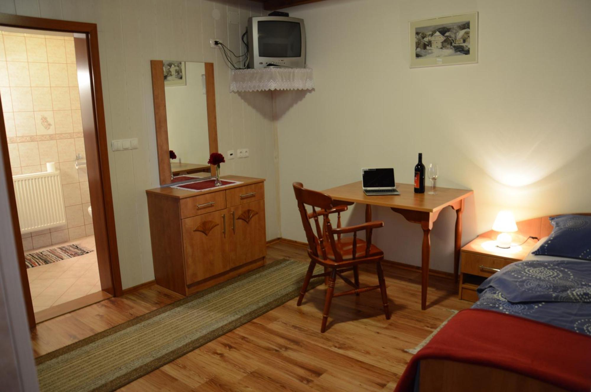 Apartmens And Rooms Sostar Cerkno Værelse billede