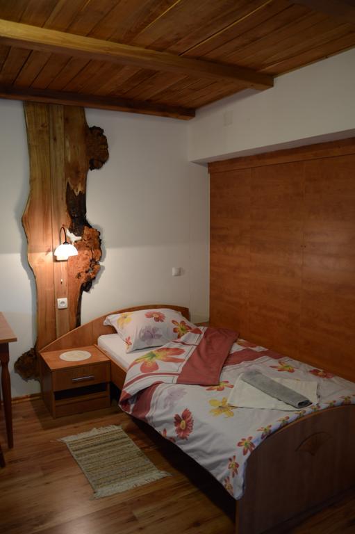 Apartmens And Rooms Sostar Cerkno Værelse billede